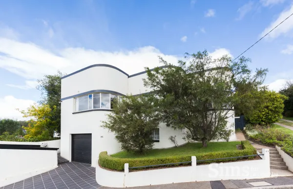 Connaught Crescent