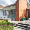 Veronica Crescent